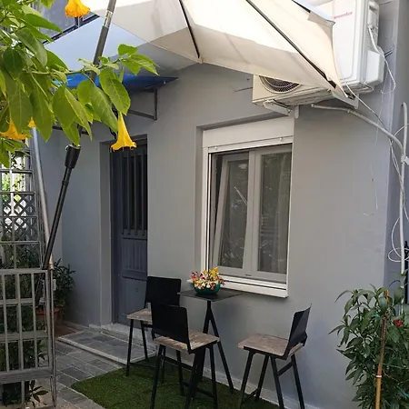 Quiet Apartment *